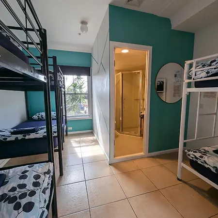 Ozzie Pozzie Backpackers Hostel Port Macquarie Exterior photo